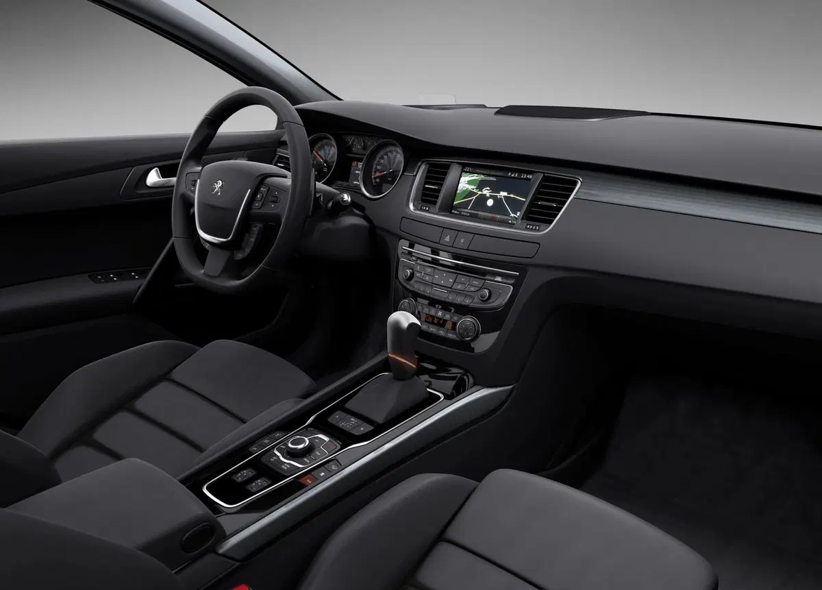 Peugeot 508 (2010-18) (11)