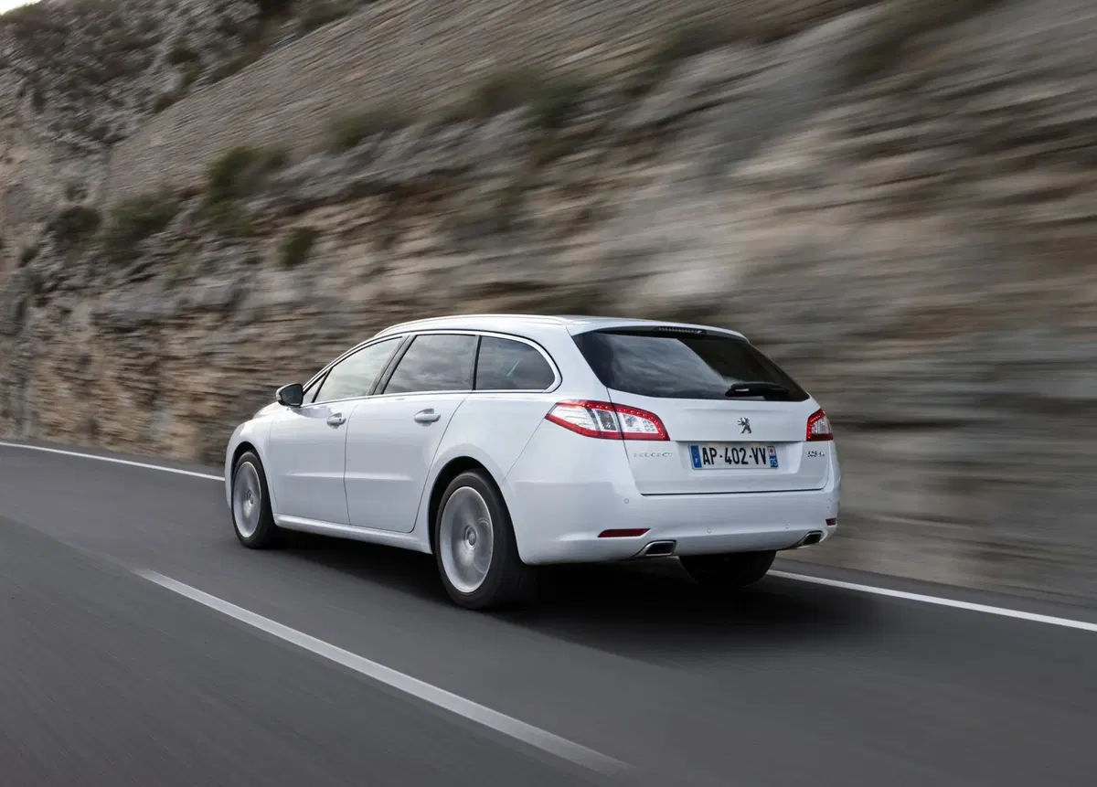 Peugeot 508 SW 1.6 VTi 120CV cambio robotizzato Access (4)