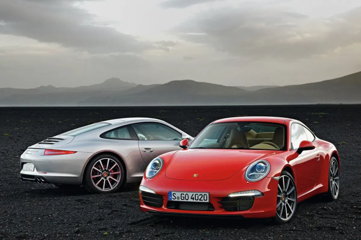 Porsche 911 Coupé 3.0 Carrera 4 GTS (4)