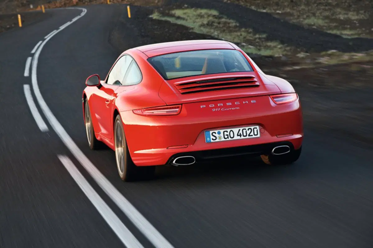 Porsche 911 Coupé 3.0 Carrera 4 GTS (16)