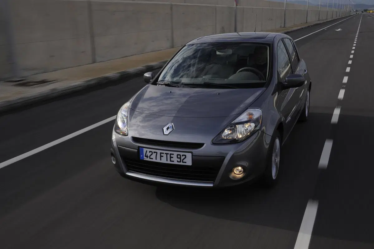 Renault Clio 1.2 16V 5 porte Rip Curl (3)