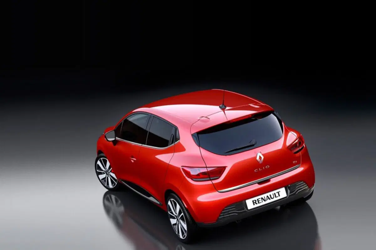 Renault Clio dCi 8V 75 CV 5 porte Moschino Zen (6)