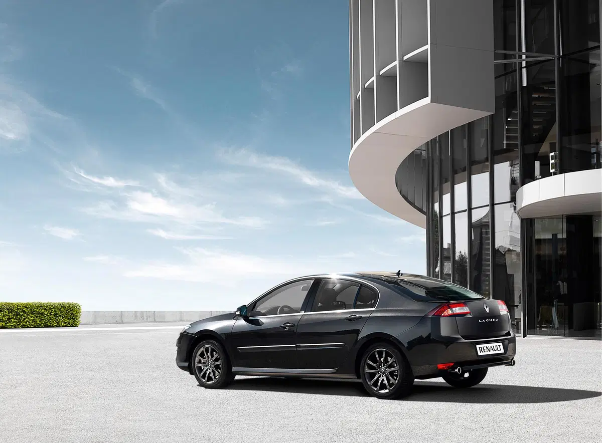 Renault Laguna (2007-13) (5)