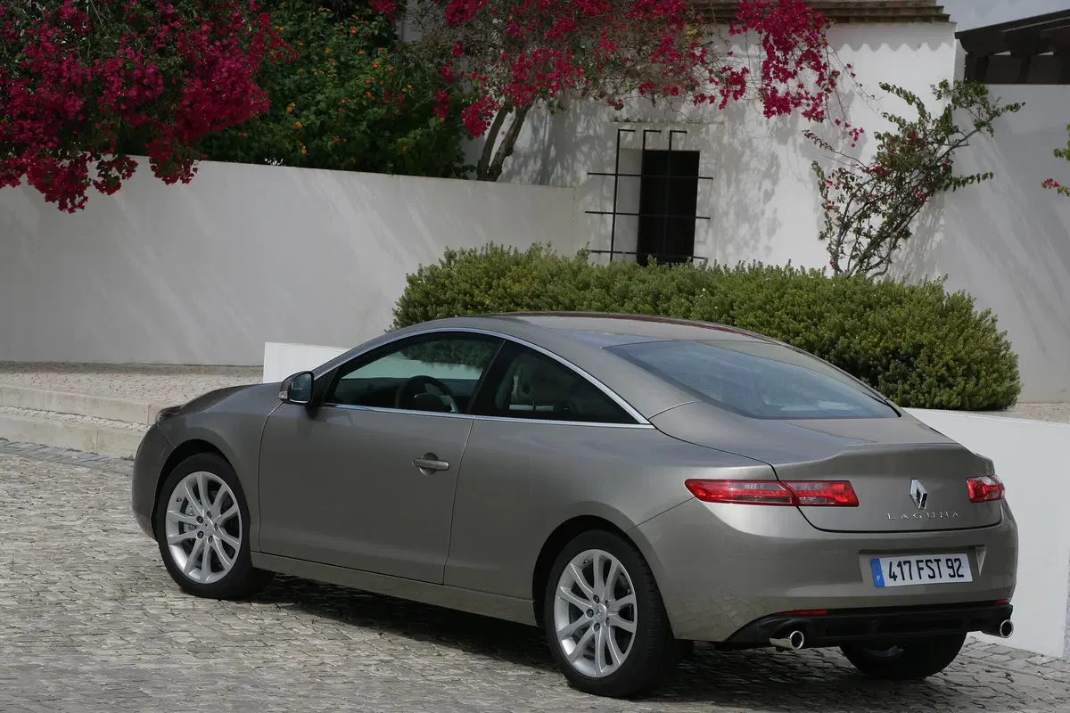 Renault Laguna Coupé (2008-15) (6)