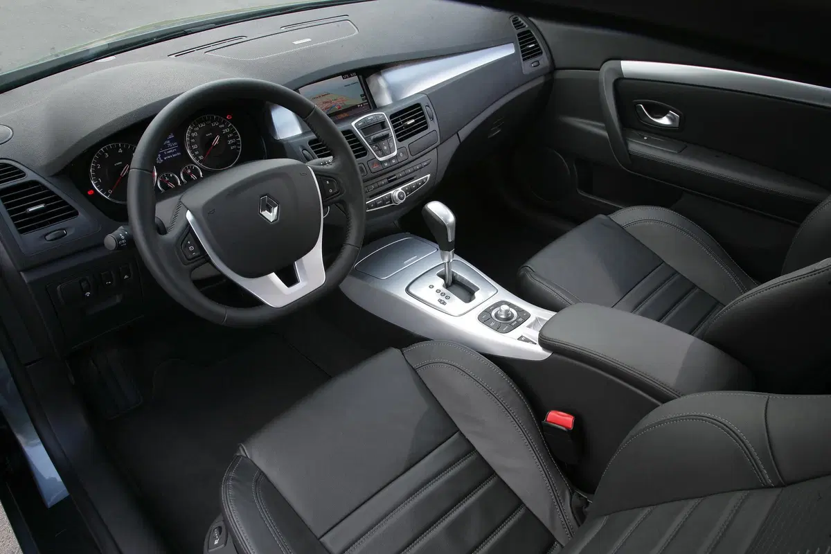 Renault Laguna Coupé (2008-15) (7)
