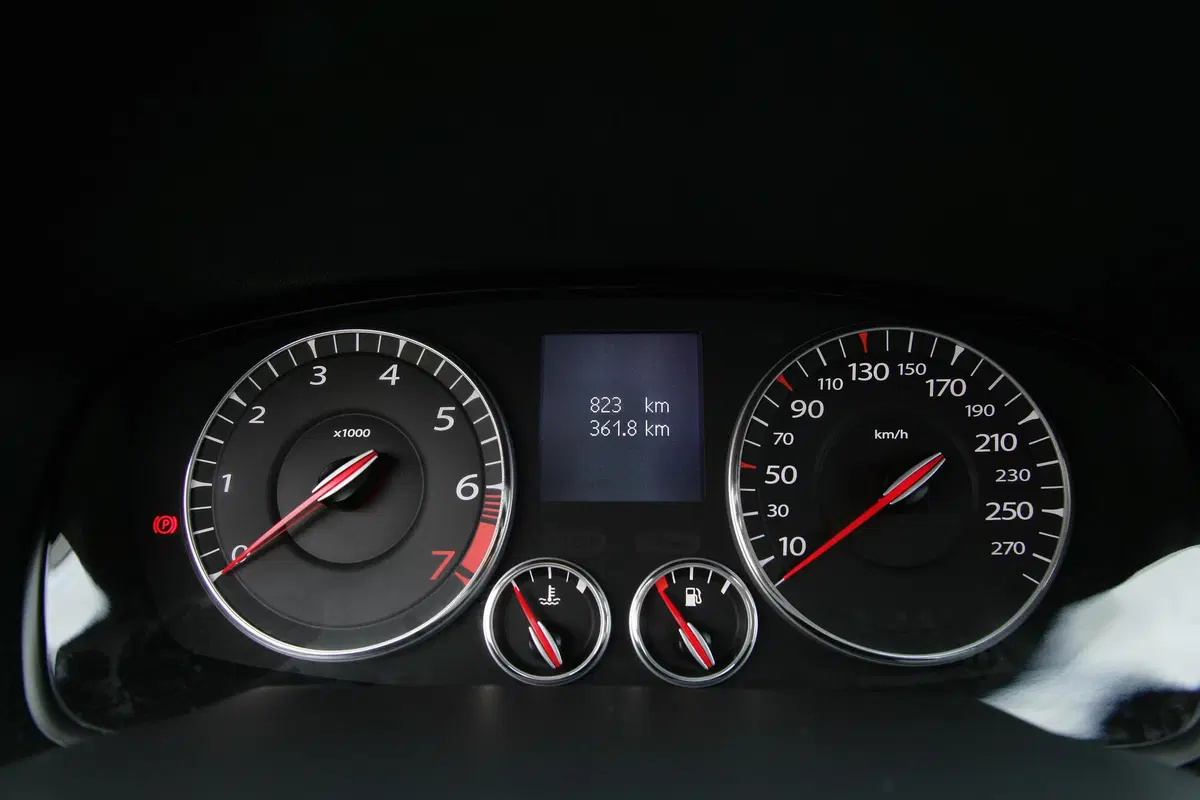 Renault Laguna Coupé (2008-15) (9)