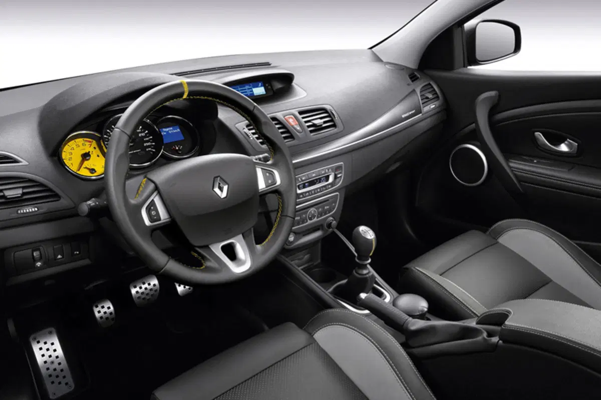 Renault Mégane Coupé 1.5 dCi 110CV Dynamique (17)