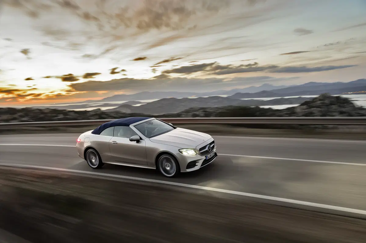 Mercedes Classe E Cabrio, incontro tra Classe C e S