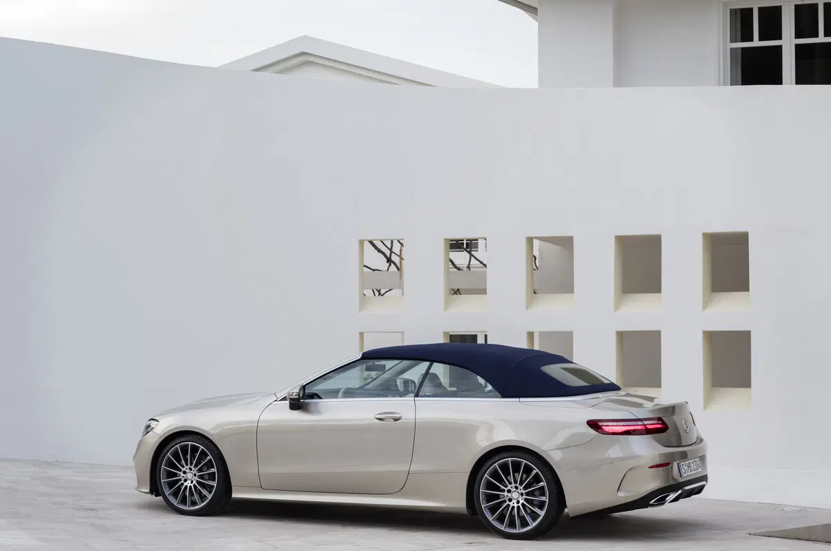 Mercedes Classe E Cabrio, incontro tra Classe C e S (12)
