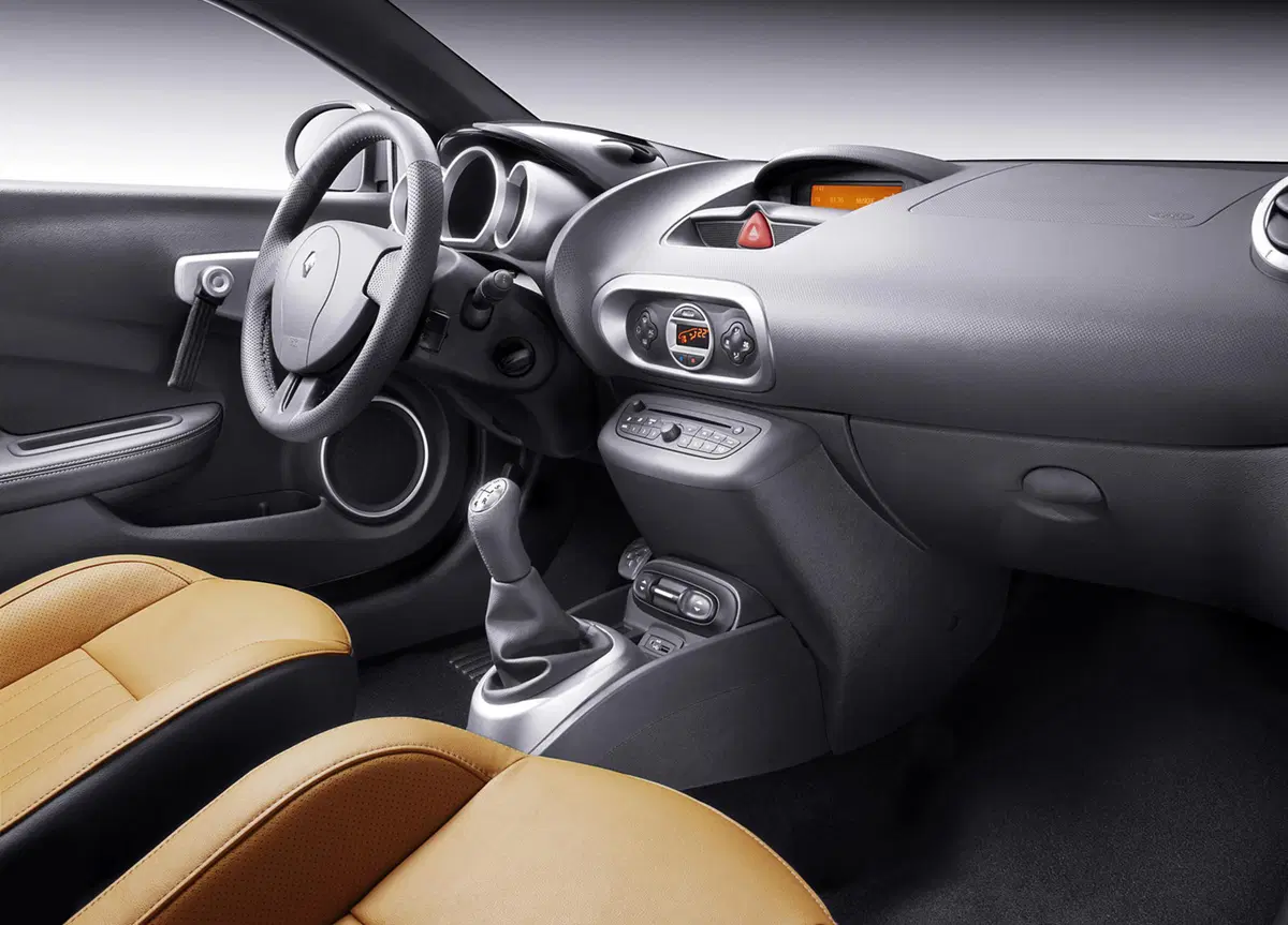 Renault Wind (2010-12) (10)