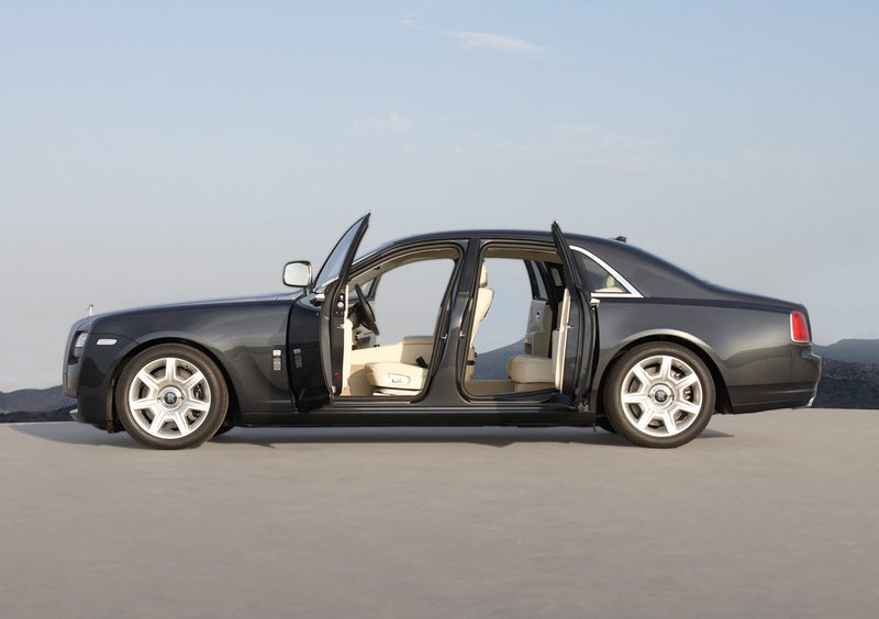 Rolls Royce Ghost (2010->>) (2)