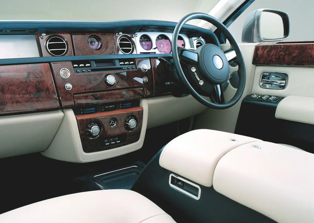 Rolls Royce Phantom Phantom 6.7 EWB (13)