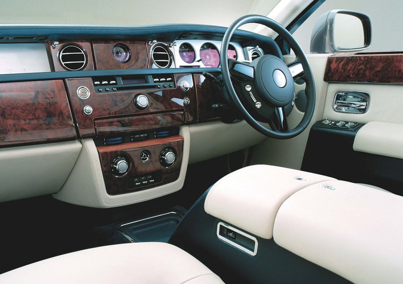Rolls Royce Phantom (12)