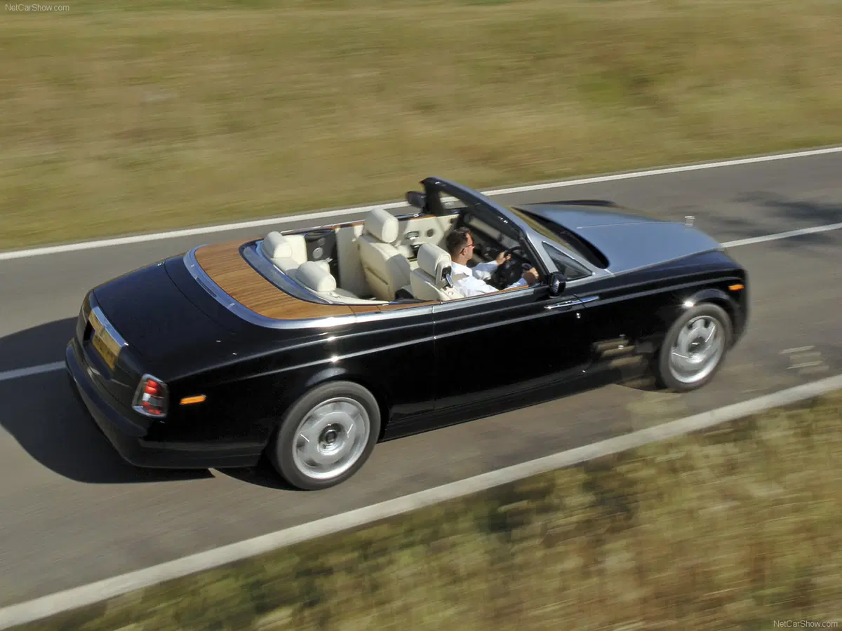 Rolls Royce Phantom Phantom 6.7 EWB (22)