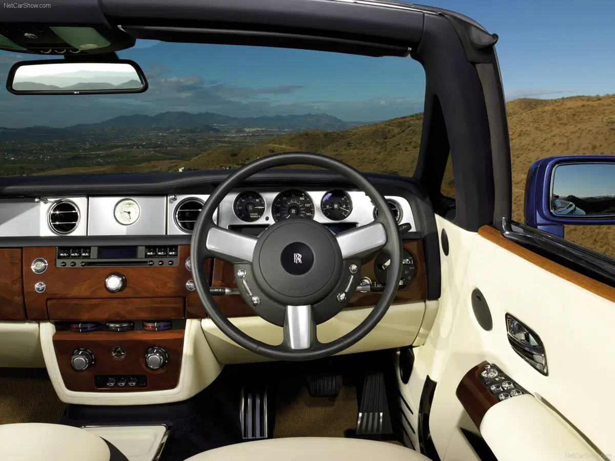 Rolls Royce Phantom Phantom 6.7 EWB (17)