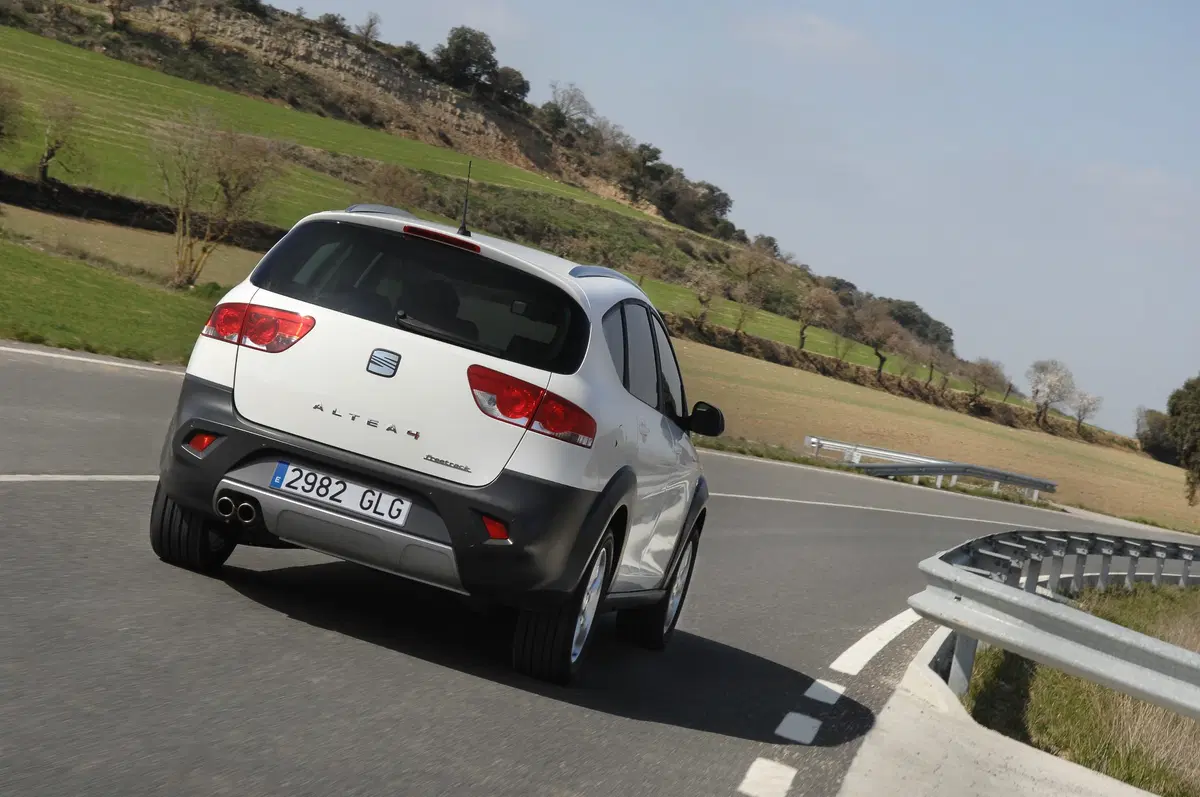 SEAT Altea Freetrack 2.0 TDI DPF (11)
