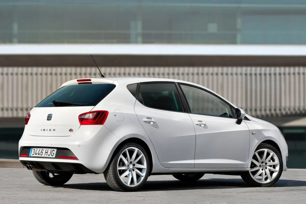 SEAT Ibiza (2008-18) (4)