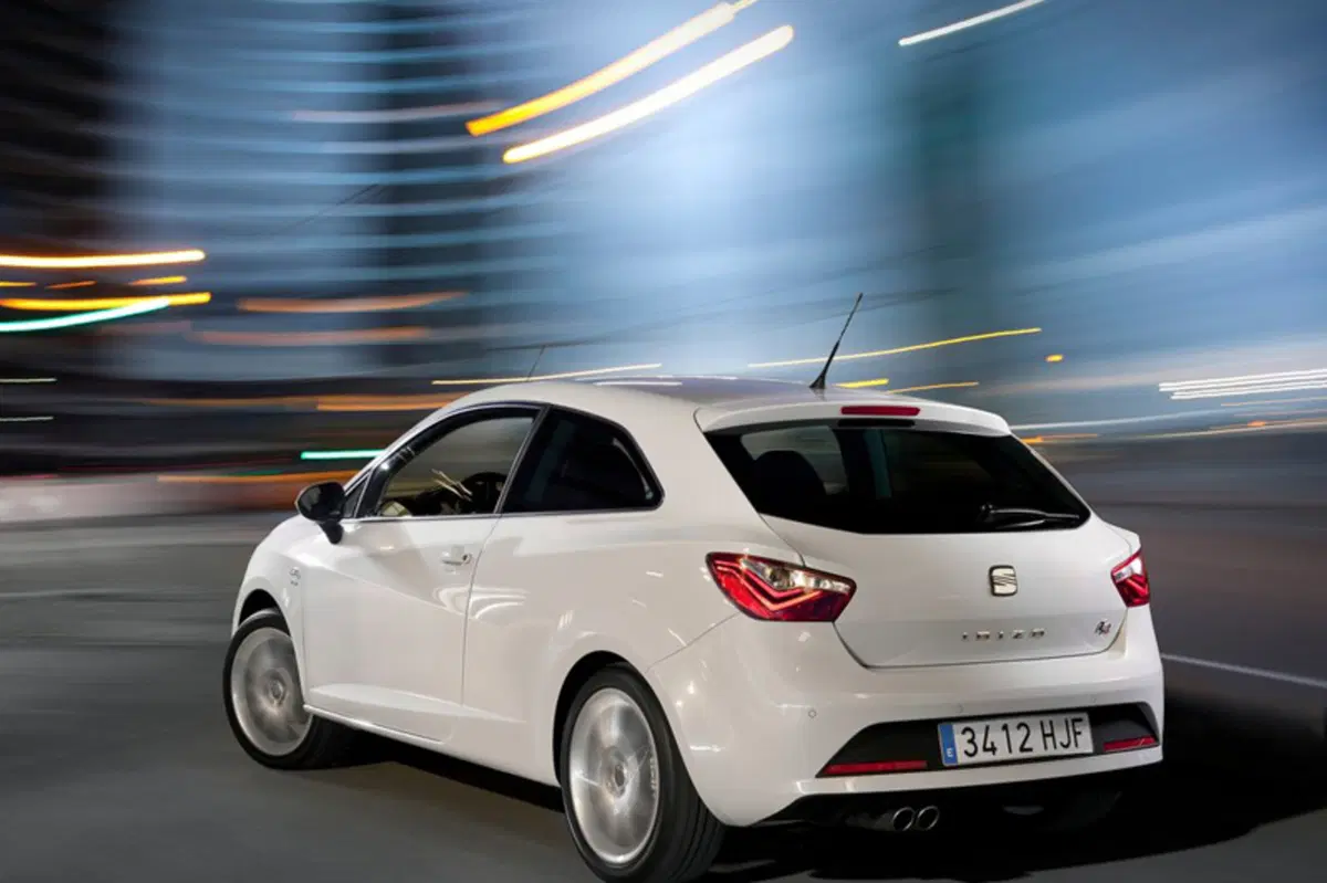 SEAT Ibiza SC 1.6 TDI 105 CV CR 3 porte FR (6)