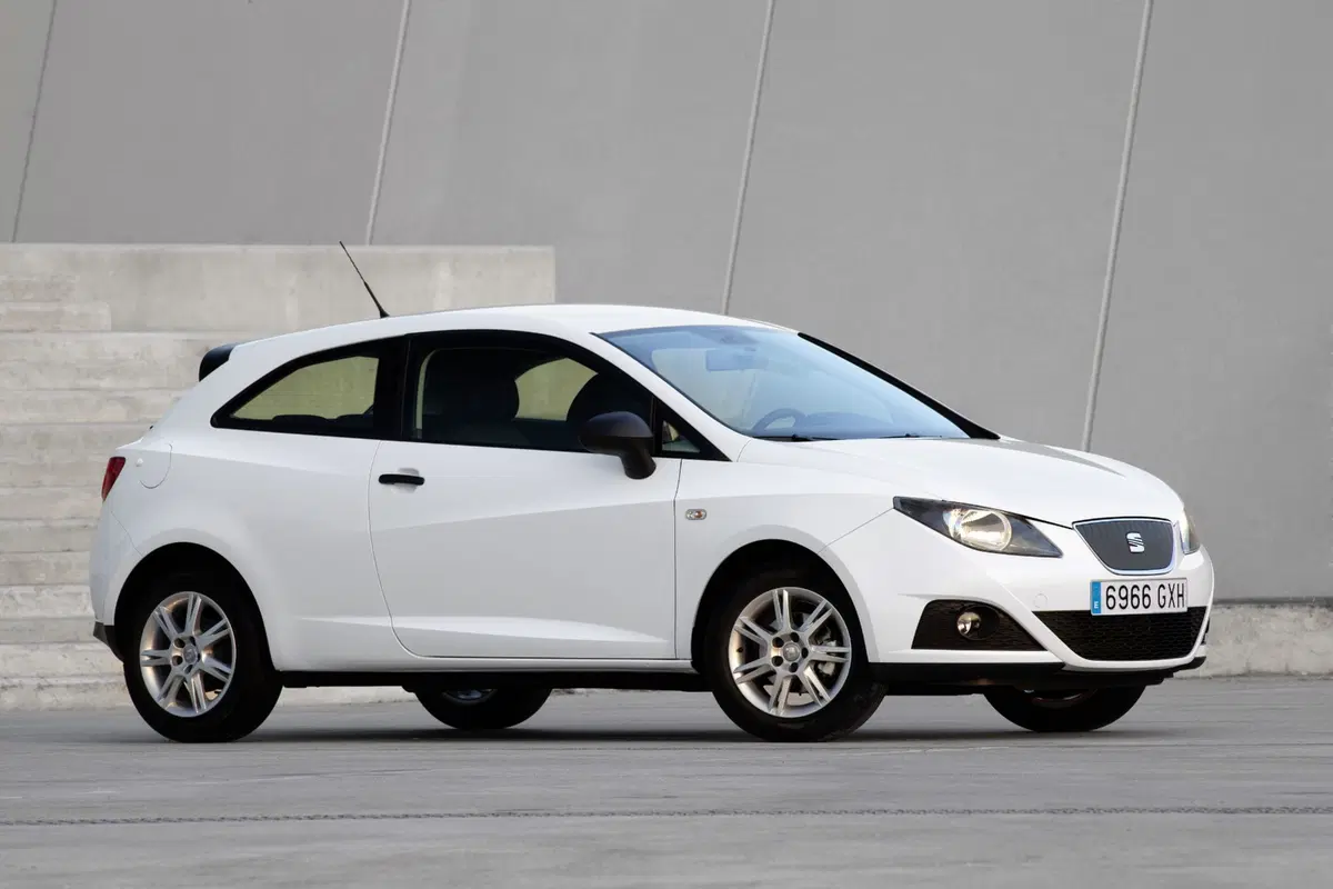 SEAT Ibiza SC 1.6 TDI 105 CV CR 3 porte FR (22)