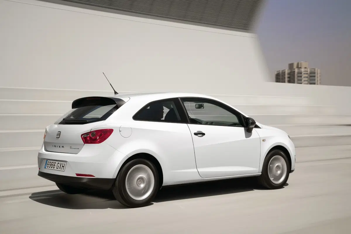 SEAT Ibiza SC 1.6 TDI 105 CV CR 3 porte FR (23)