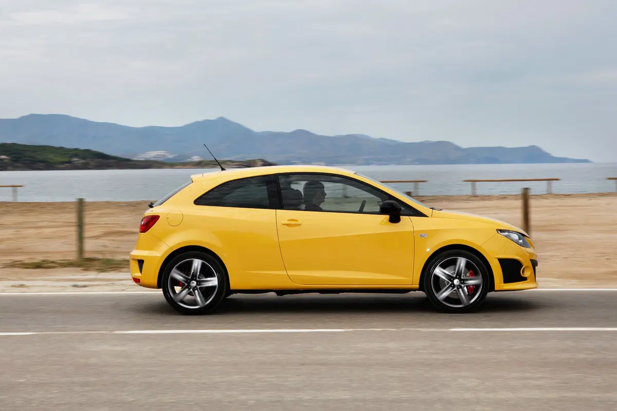 SEAT Ibiza SC 1.6 TDI 105 CV CR 3 porte FR (40)