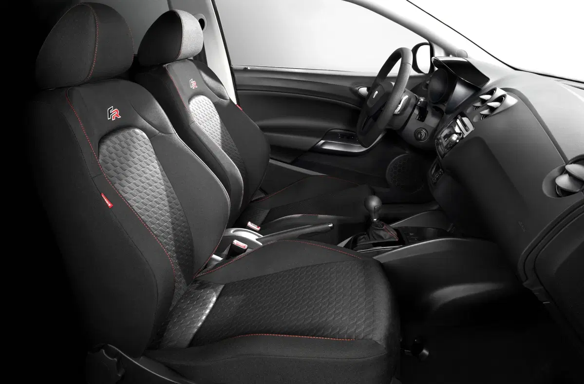 SEAT Ibiza SC 1.6 TDI 105 CV CR 3 porte FR (52)