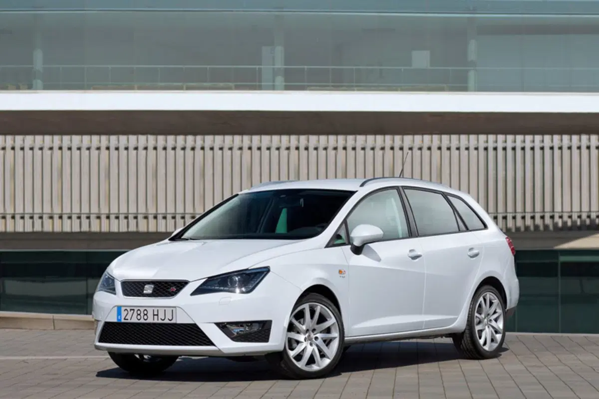 SEAT Ibiza ST (2010-17) (2)
