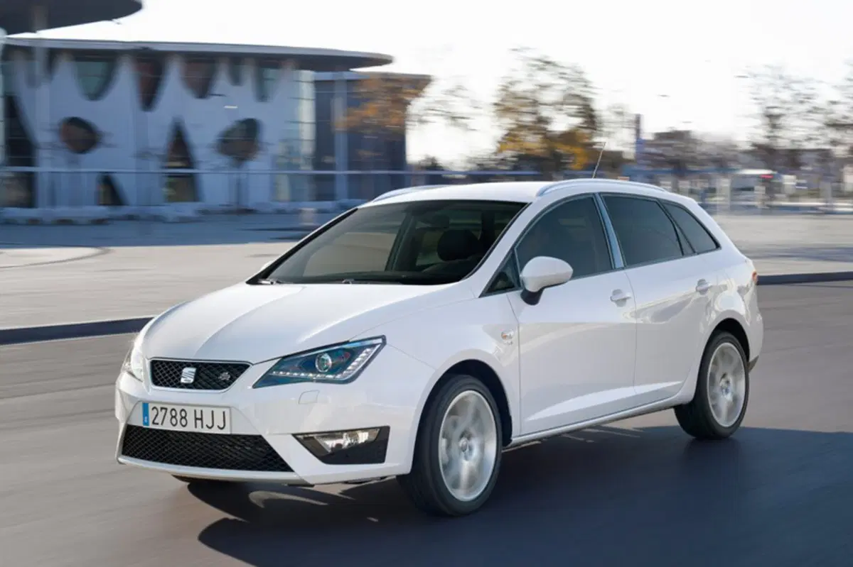 SEAT Ibiza ST (2010-17) (3)