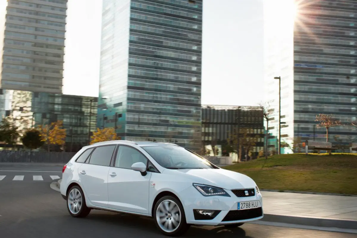 SEAT Ibiza ST (2010-17) (4)