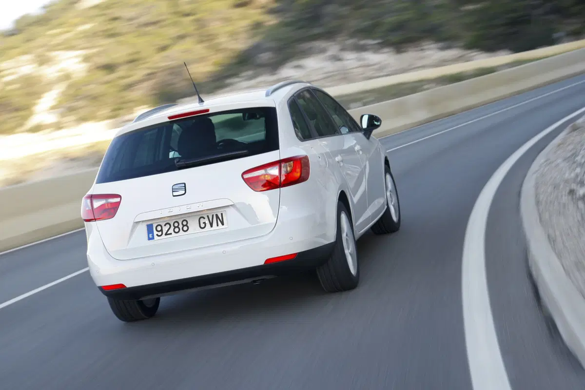 SEAT Ibiza ST (2010-17) (31)