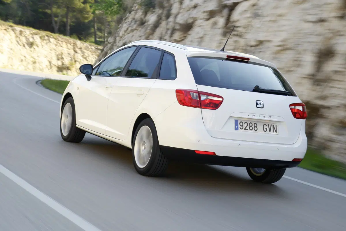 SEAT Ibiza ST (2010-17) (32)