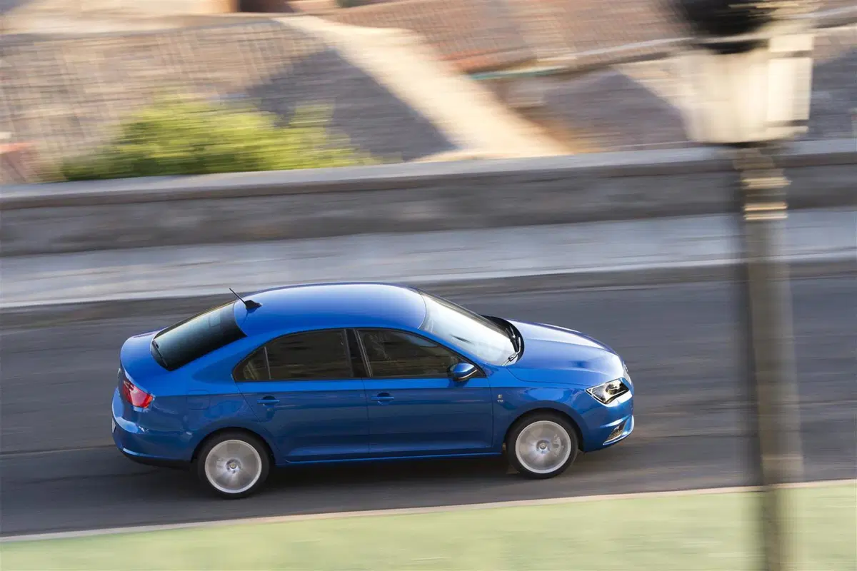 SEAT Toledo (2012-15) (4)