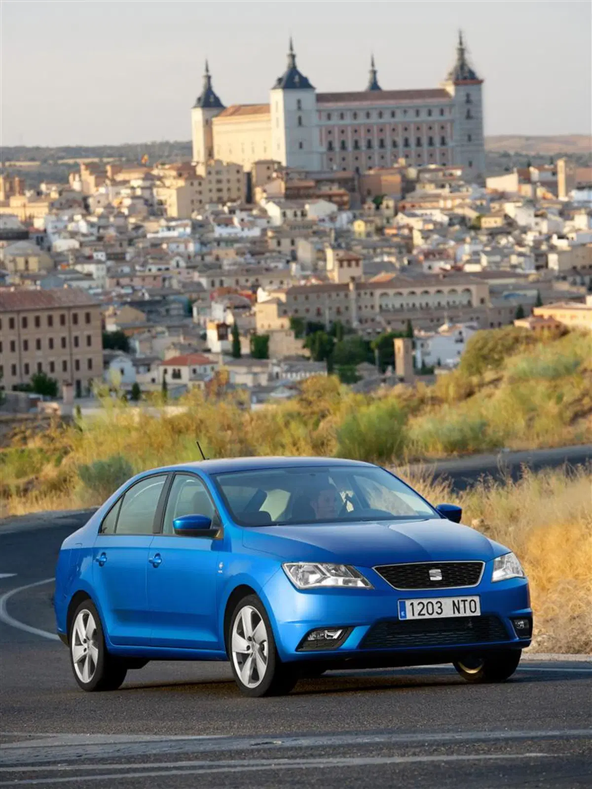 SEAT Toledo (2012-15) (8)