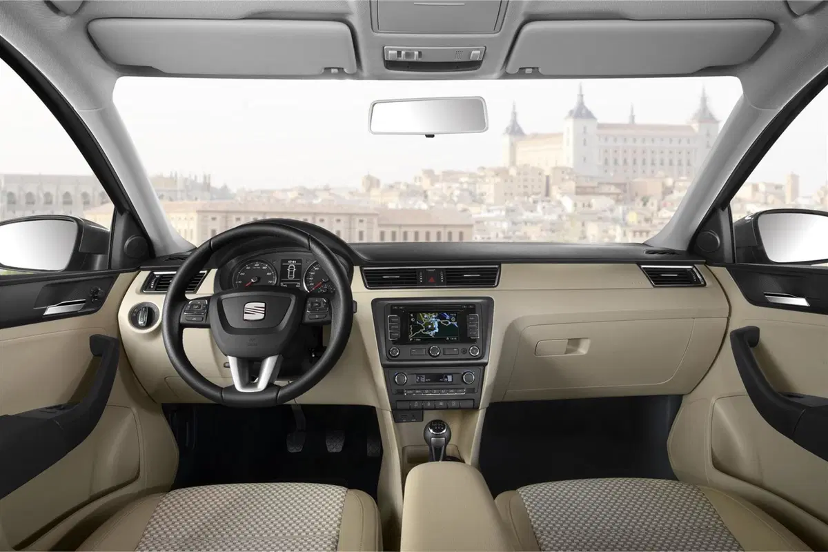 SEAT Toledo (2012-15) (17)