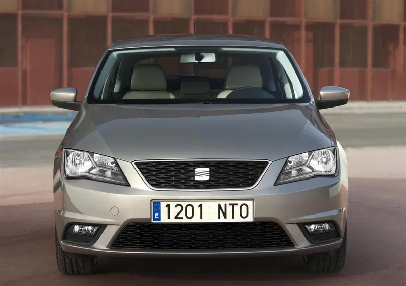 SEAT Toledo (2012-15) (35)