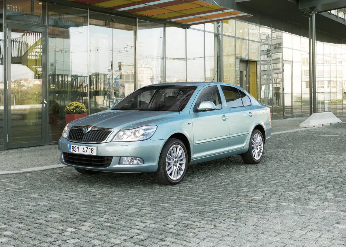Skoda Octavia 2.0 TDI F.AP. DSG Elegance (7)