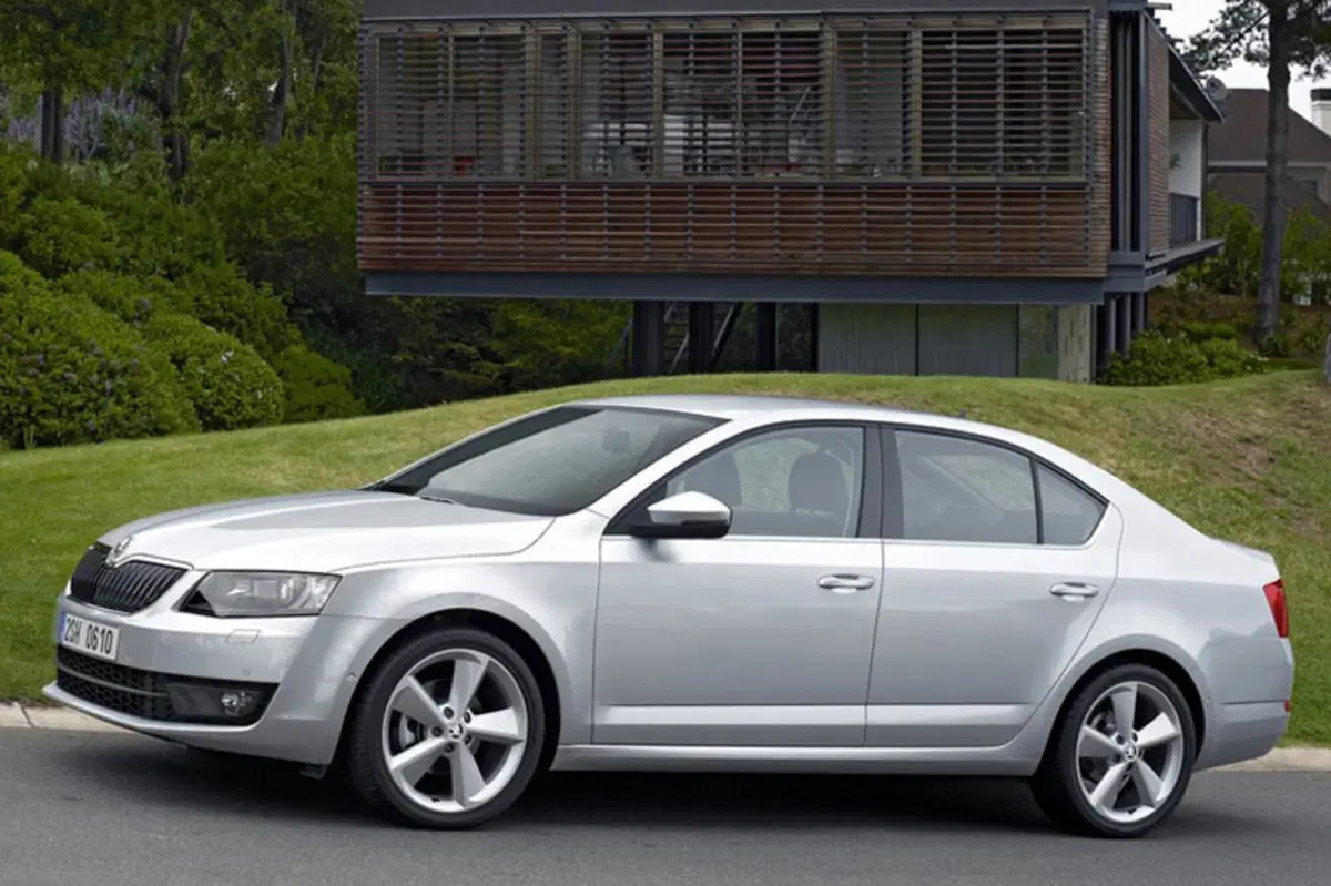 Skoda Octavia (2013-19) (2)