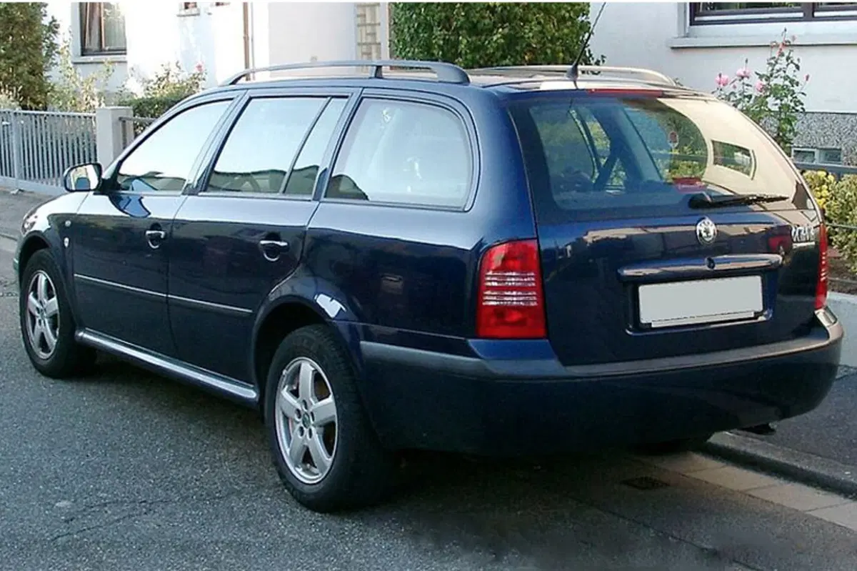 Skoda Octavia Station Wagon (1998-06) (2)
