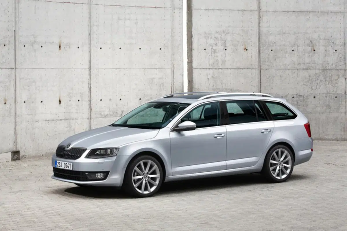 Skoda Octavia Station Wagon 1.5 DSG Wagon Executive G-Tec (6)