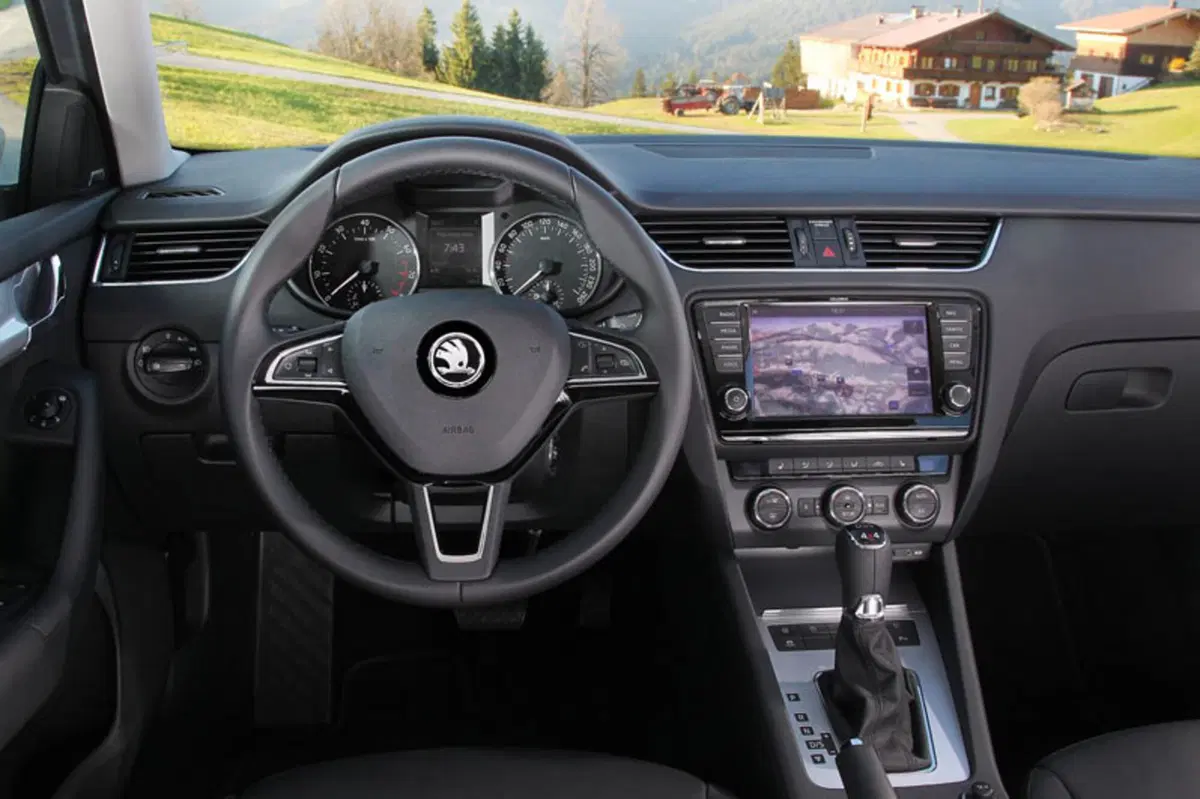Skoda Octavia Station Wagon 1.5 DSG Wagon Executive G-Tec (11)