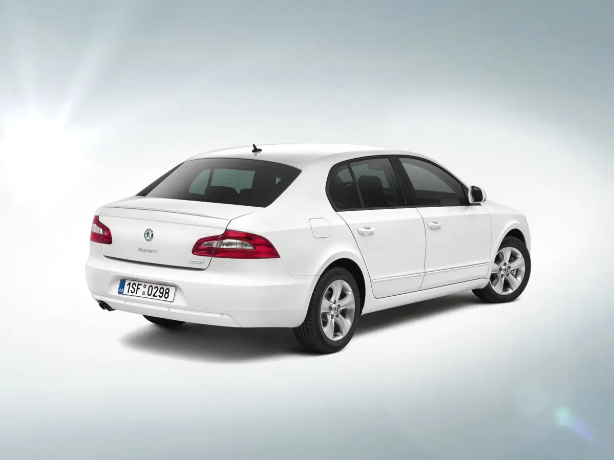 Skoda Superb (2008-15) (12)