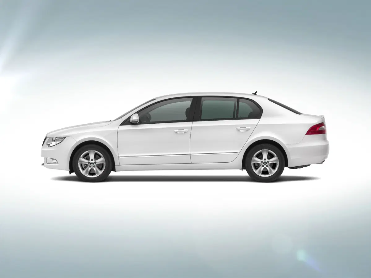 Skoda Superb (2008-15) (14)