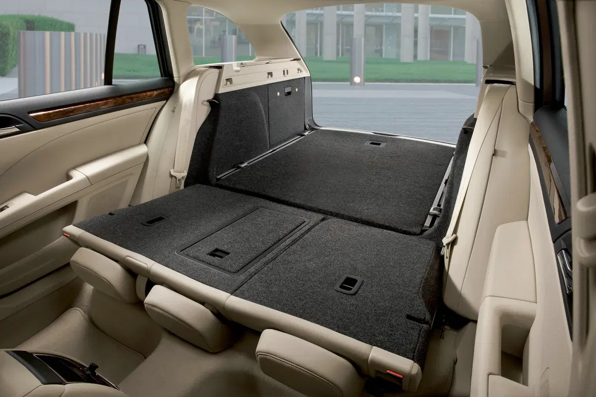 Skoda Superb Station Wagon (2009-15) (39)
