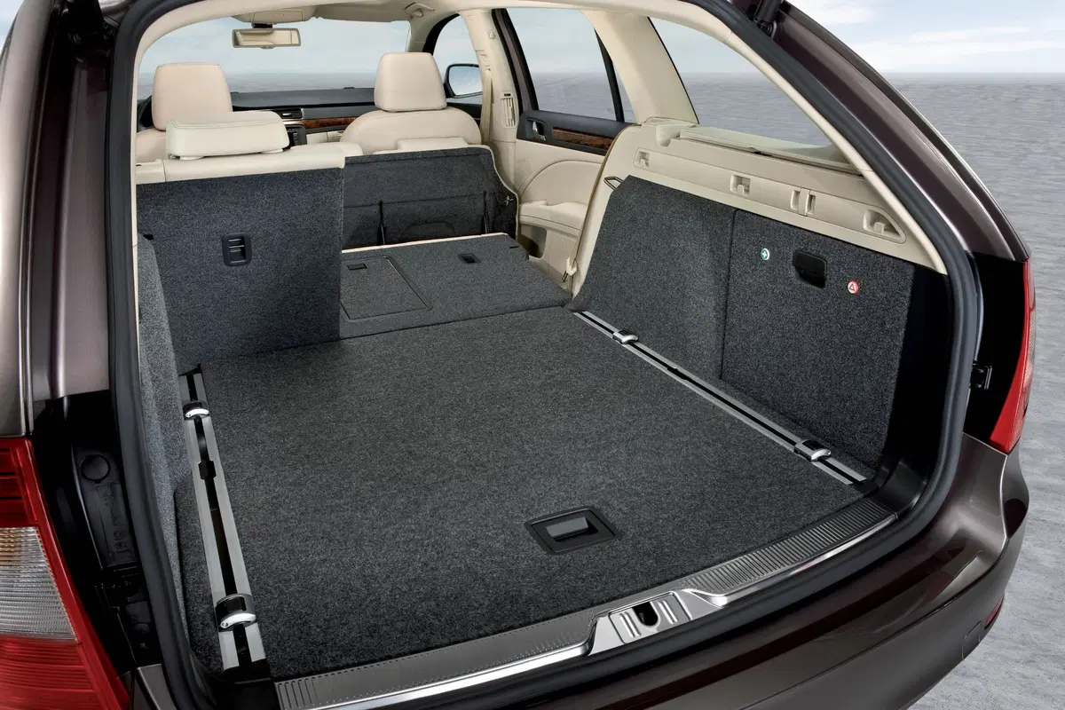 Skoda Superb Station Wagon (2009-15) (40)