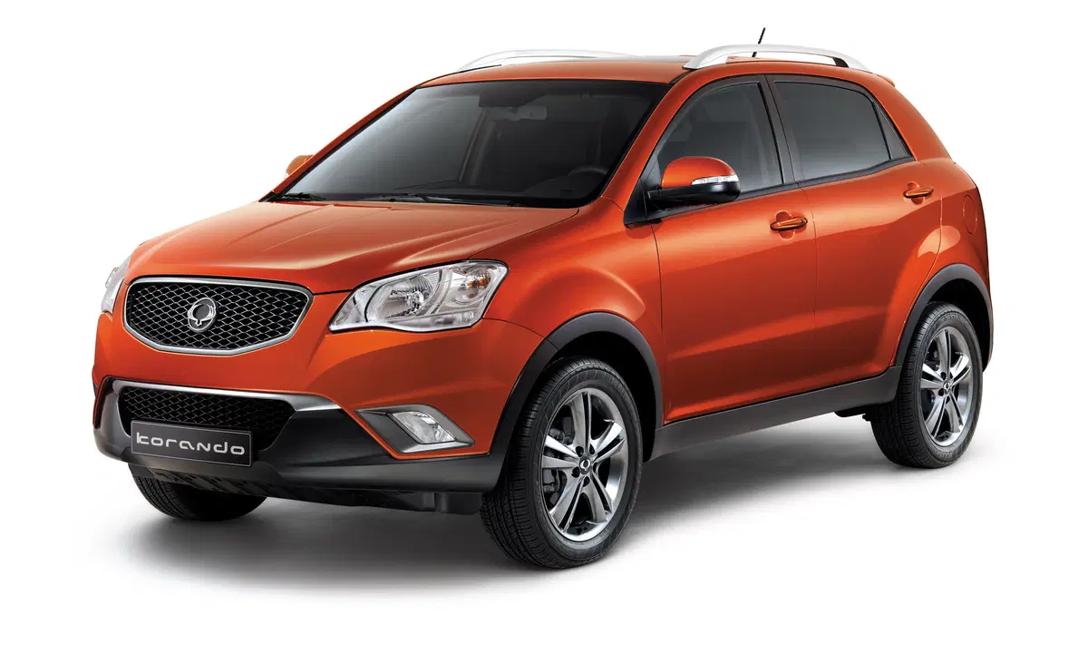Ssangyong Korando 2.0 e-XDi 175 CV 2WD MT C (7)
