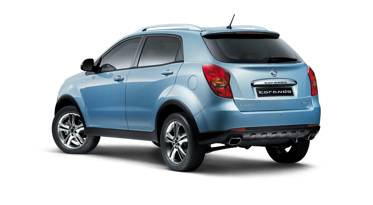 Ssangyong Korando 2.0 e-XDi 175 CV 2WD MT C (6)