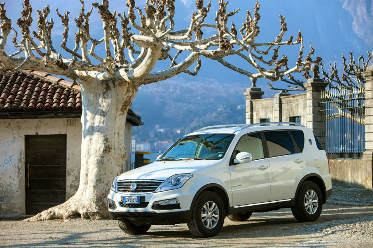 Ssangyong Rexton W (2013-17) (3)