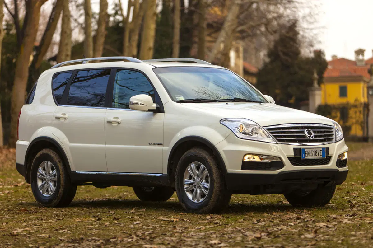Ssangyong Rexton W (2013-17) (4)