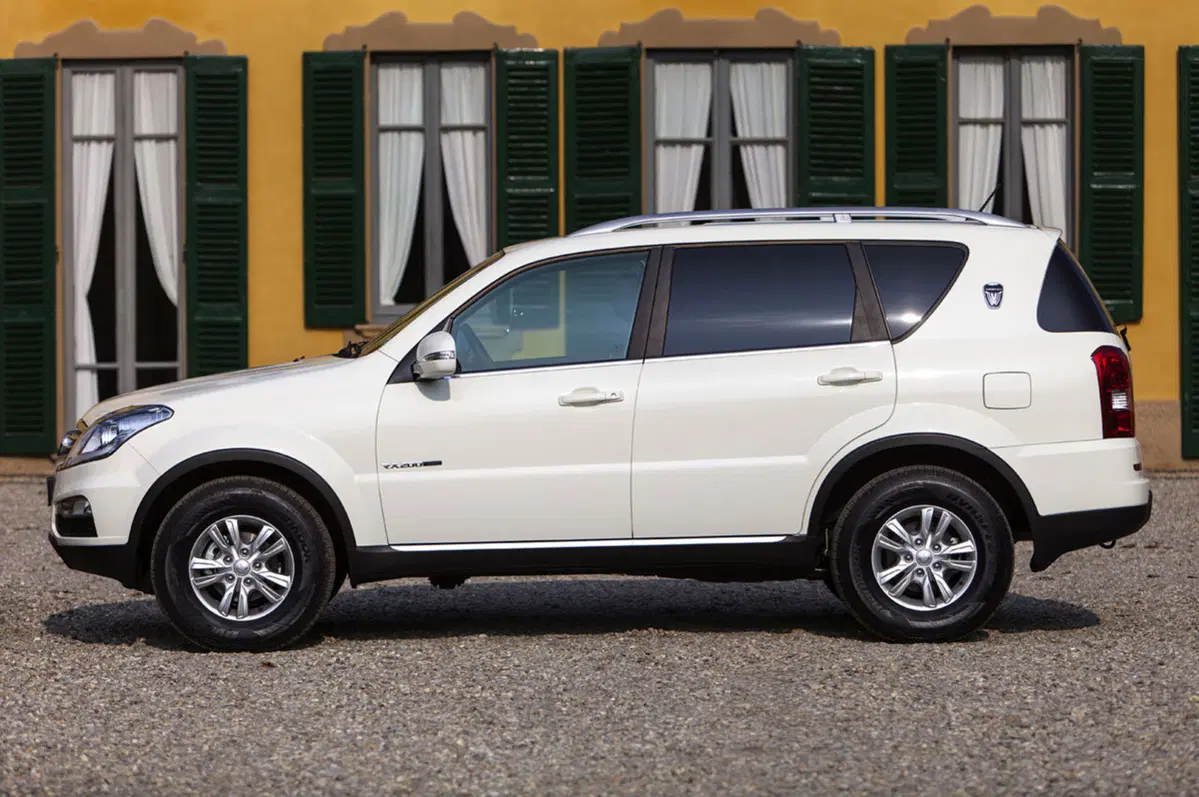 Ssangyong Rexton W (2013-17) (7)