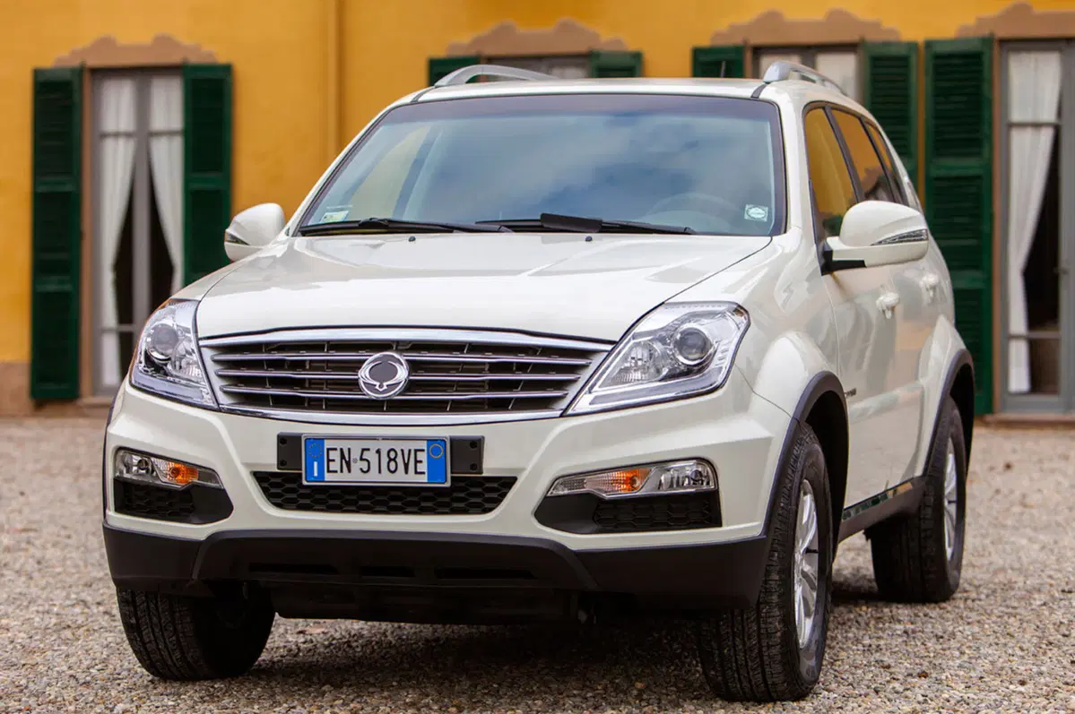 Ssangyong Rexton W (2013-17) (11)